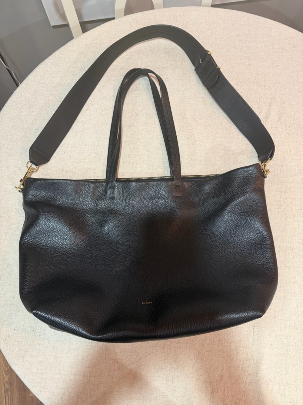 Cuyana Classic Easy Zipper Tote, Classic Easy Tote Insert, adjustable wide strap - Picture 8 of 13